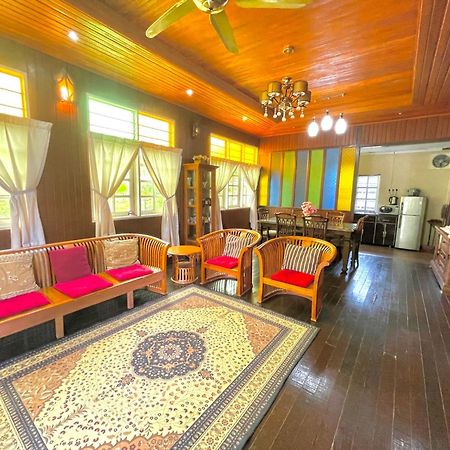 Tamteh Homestay Ayer Hitam Eksteriør billede