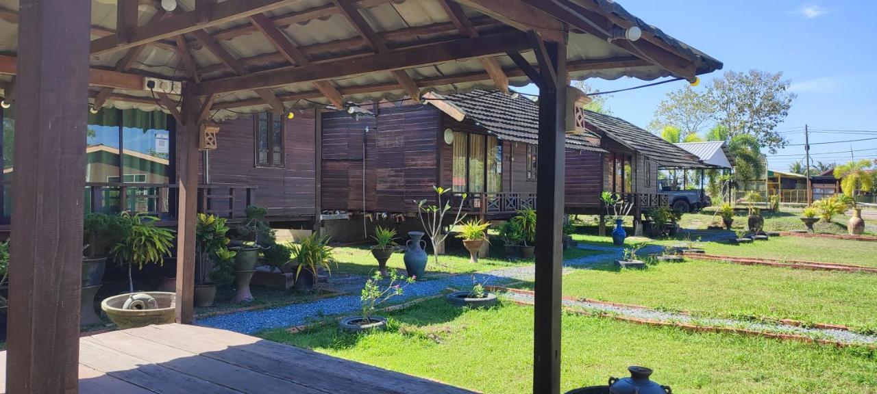 Tamteh Homestay Ayer Hitam Eksteriør billede