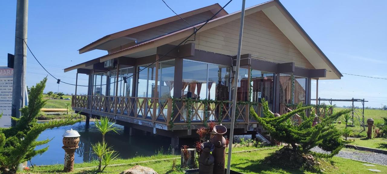 Tamteh Homestay Ayer Hitam Eksteriør billede